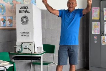 Eduardo Honório vota logo cedo e reforça importância da democracia