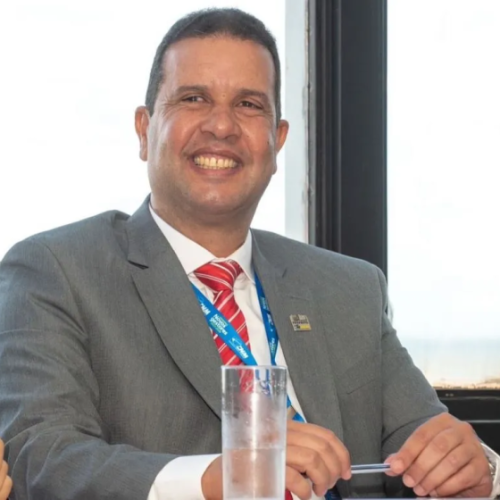 Prefeito de Saloá, Júnior de Rivaldo, Assume a Presidência do CODEAM em Solenidade com Grande Presença Política