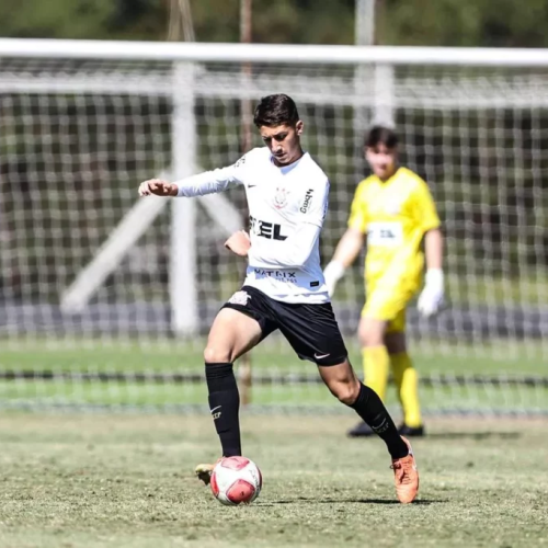 Corinthians Sub-16 conquista Paulista Cup com campanha perfeita; zagueiro Sami Hadi se destaca