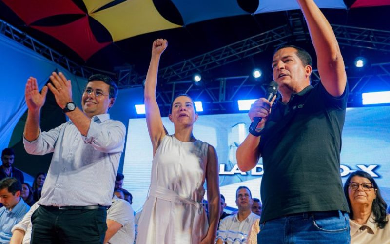Dannilo Godoy leva investimentos e inaugura sala de Raio-X em Ibimirim ao lado de Raquel Lyra