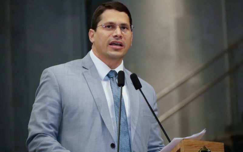 Pastor Júnior Tércio ultrapassa 5 mil indicações e consolida mandato próximo da população