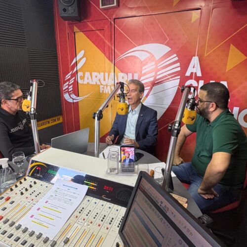 Coronel Alberto Feitosa destaca atuação parlamentar em entrevistas a rádios de Caruaru