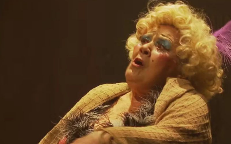 Morre Teuda Bara, fundadora do Grupo Galpão e ícone do teatro brasileiro, aos 84 anos