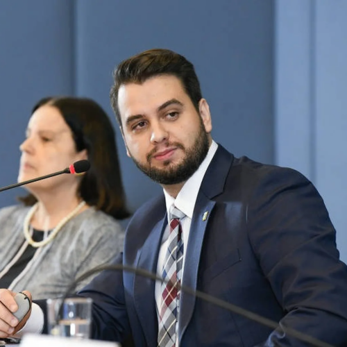 PF prende Filipe Martins, ex-assessor de Jair Bolsonaro condenado por participação na trama golpista