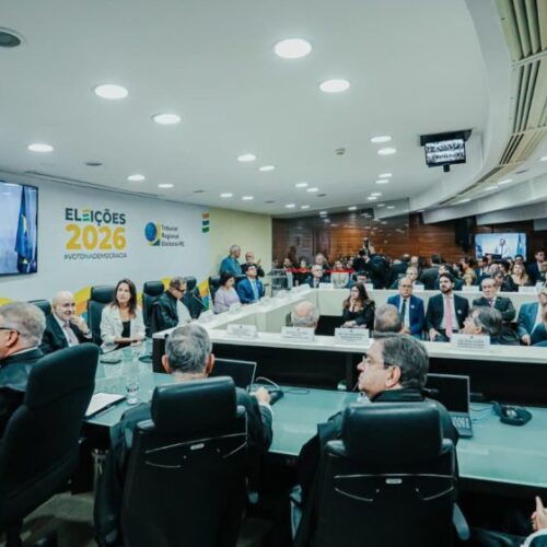 Raquel Lyra prestigia posse de Erik Simões como vice-presidente e corregedor do TRE-PE
