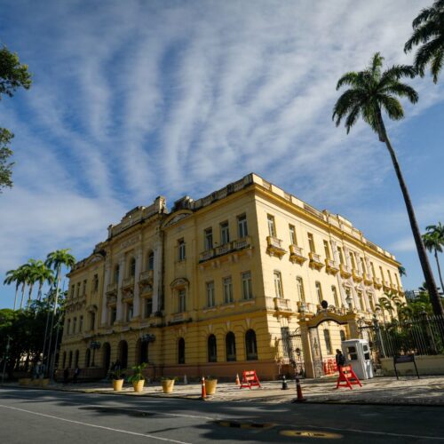 Governo de Pernambuco decreta ponto facultativo na véspera da Paixão de Cristo