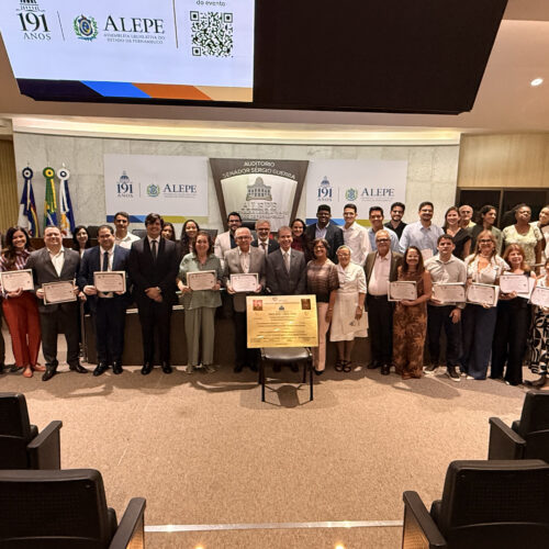 Feitosa homenageia programa de transplante cardíaco do PROCAPE/UPE em sessão solene na ALEPE
