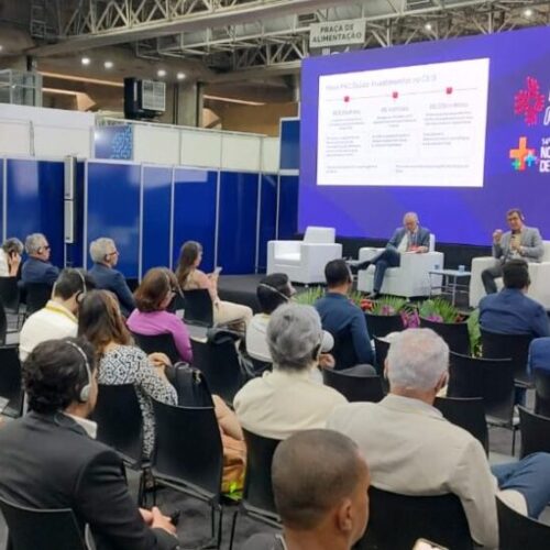 Sindhospe debate impacto da inteligência artificial na gestão da saúde em Pernambuco